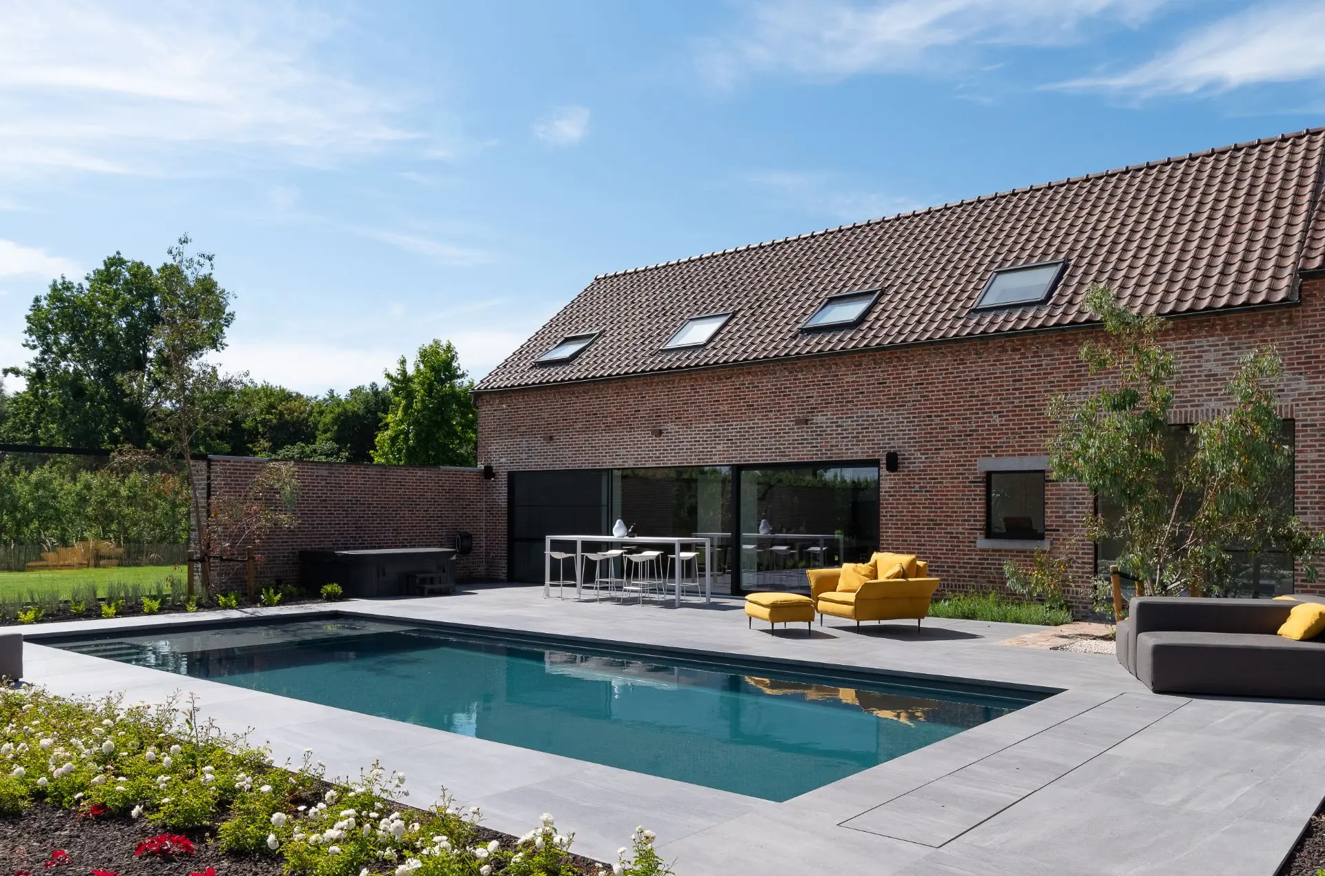 Lpw pools xl+ basalt grey covrex classic steel grey hydrostar (4)