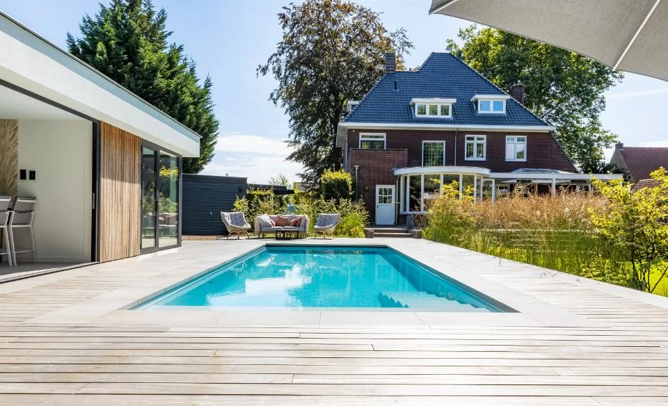 Zwembaden-Uniek-Valkenswaard-c12ba6b6